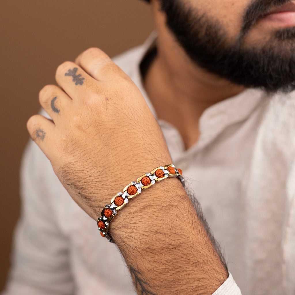 Trinetra Rudraksha Kada