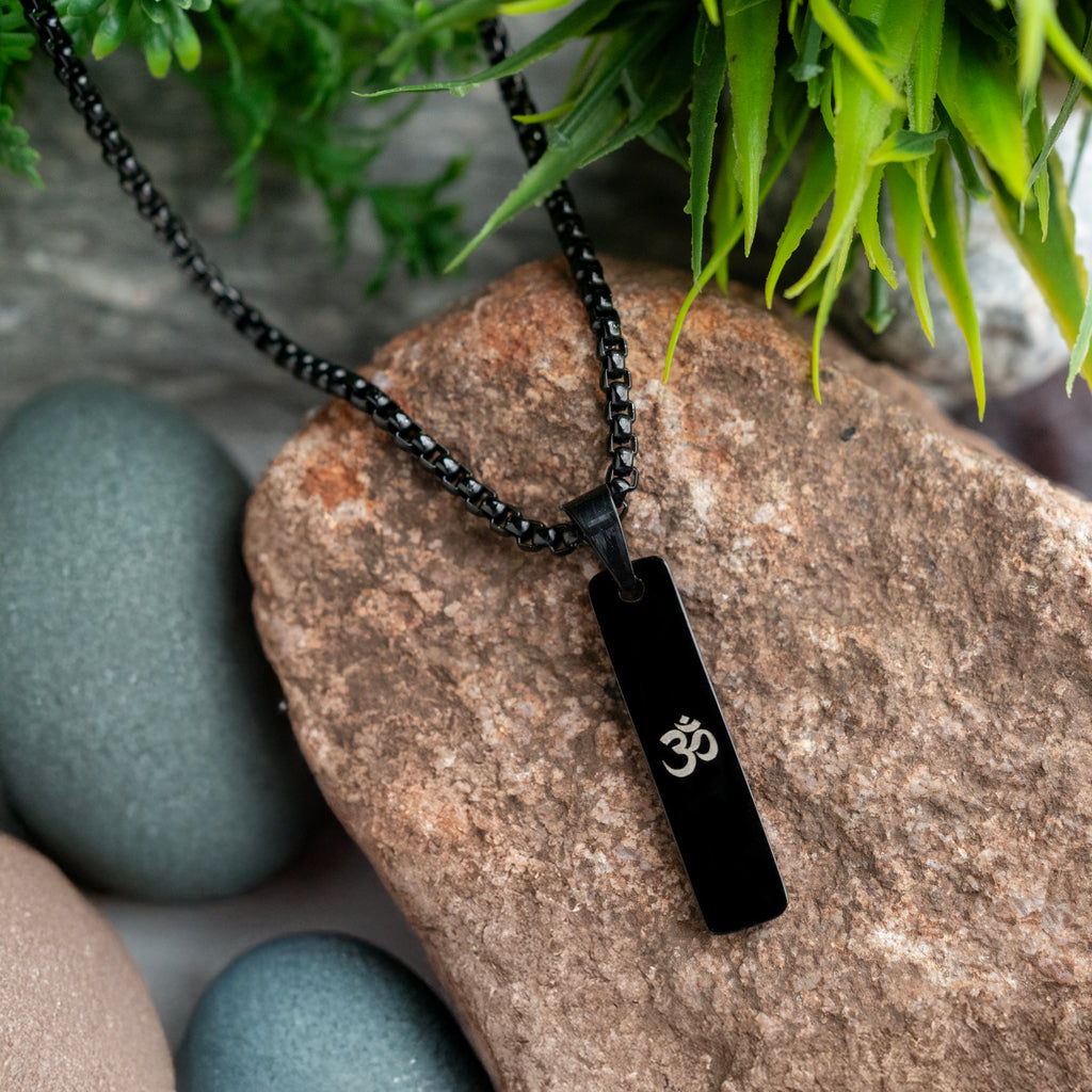 Noir — Om Chain