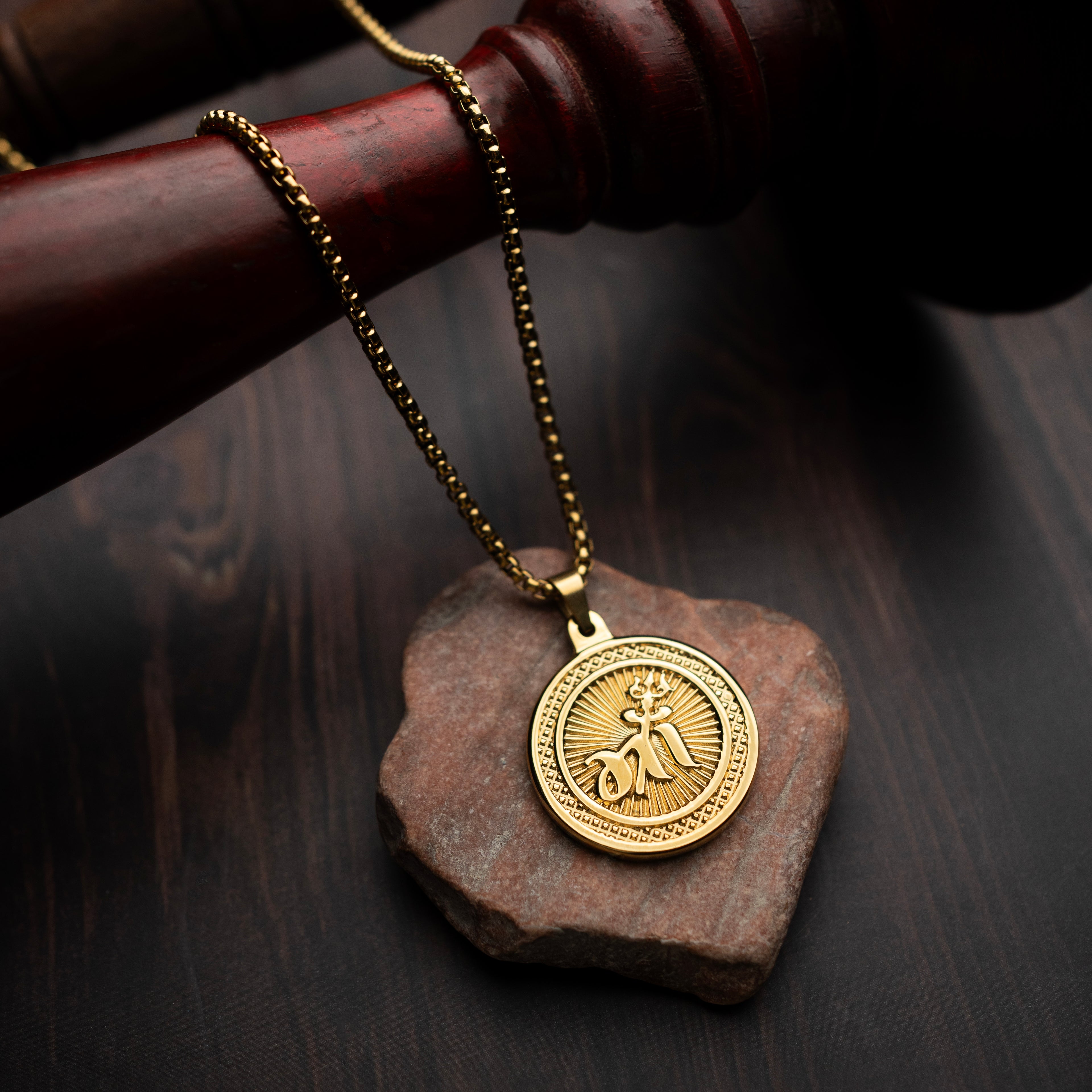 Maa Orbit — Premium Gold