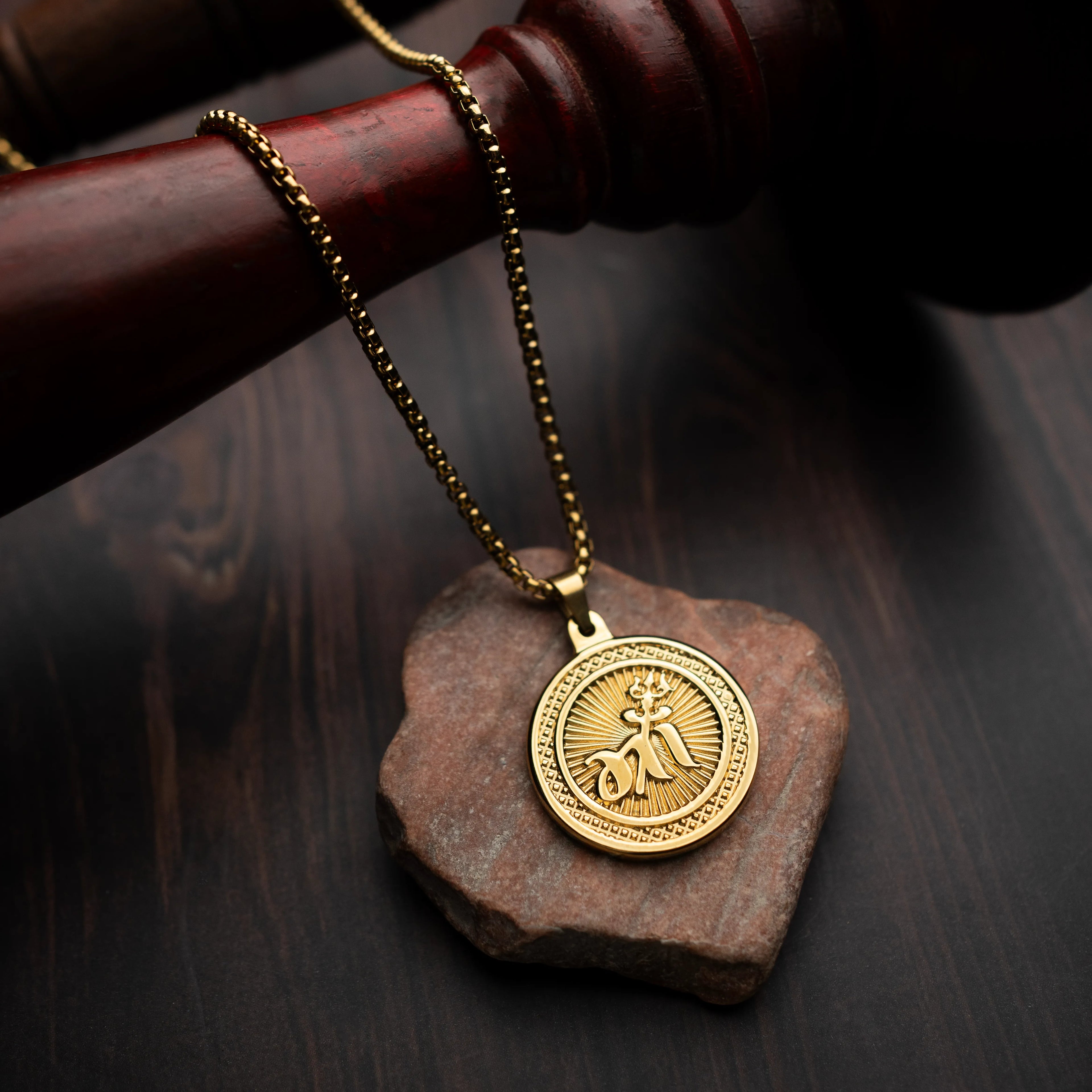 Maa Orbit — Premium Gold